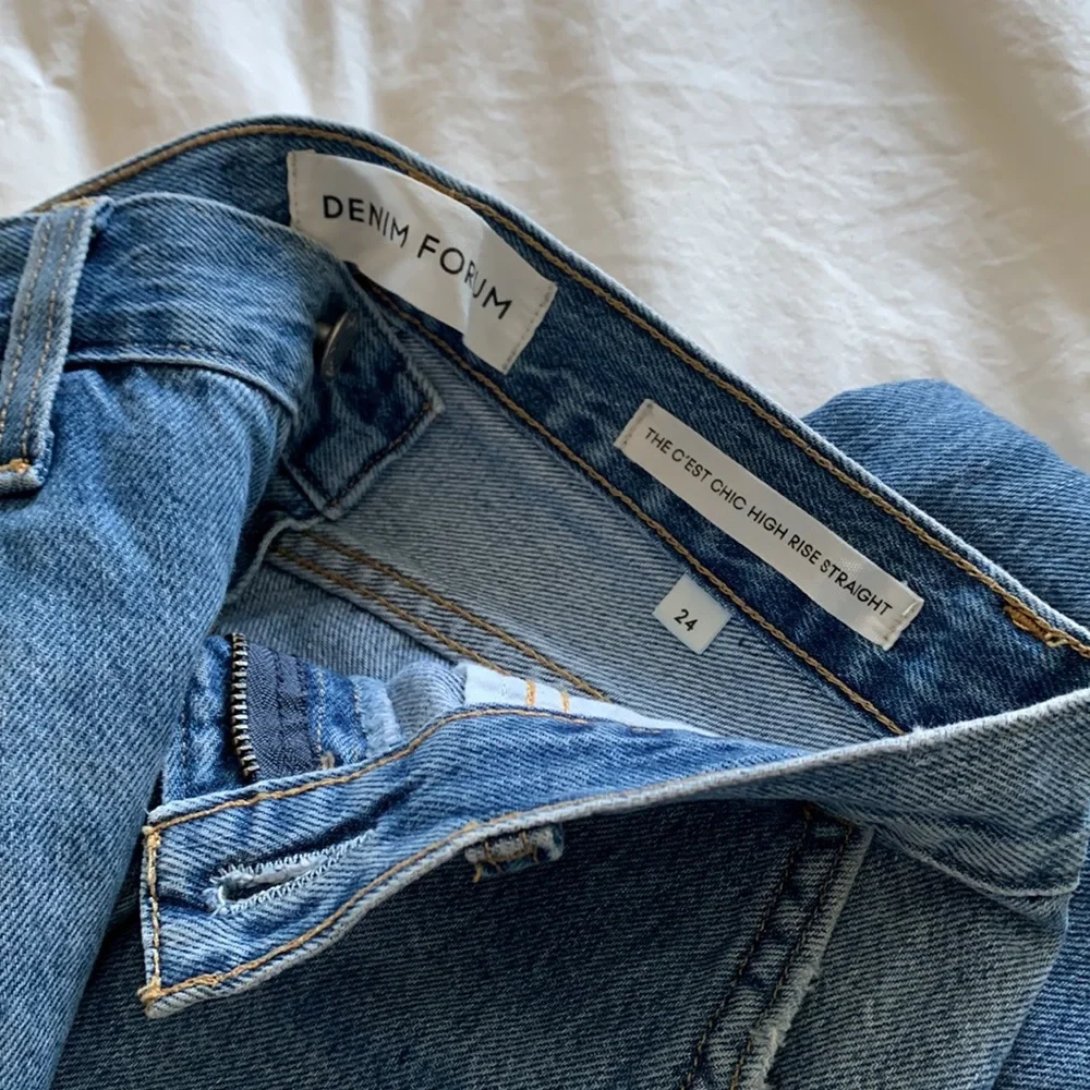 Aritzia Denim Forum The C’est La Chic High Rise Straight - Picture 5 of 7